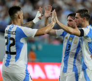 Аржентина бие и без Меси