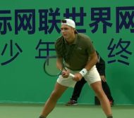 Лош старт за Сашо Василев след пропуснати два мачбола 