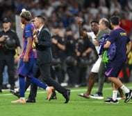 Ямал подразни "кралете" и настана меле, Винисиус тръгна да го бие Видео