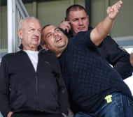 Крушарски за Филипов: Ще го закарам на Долна баня да се изкъпе