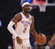 Шампионът изравни легендарни постижения в НБА