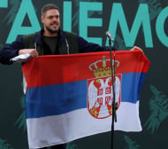 Арестуваха известен сърбин заради протестите срещу Вучич