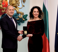 Мария Петрова обра точките при президента Радев Снимки