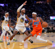 Шампионът в НБА с 13-а поредна победа