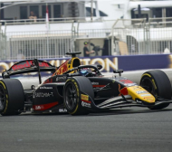 Голям успех за България! Навръх имения си ден Никола Цолов с първи подиум във Формула 2