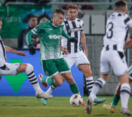 Голова вихрушка и блестящ Десподов в спиращ дъха двубой в Разград