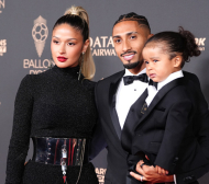 Жената на Рафиня се заяде с ФИФА: Мъжът ми баскетболист ли е?