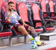 Лацио връща ветеран в Италия