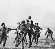 Чудото, което спря войната на Коледа!