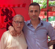 Бербатов за Пенев: Сърцето ми плаче, беше ми като втори баща