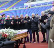 Четвъртите в света се простиха със Стратега с аплодисменти Видео и снимки