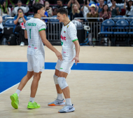 Мони Николов отива при брат си, Гибона му уреди заместник