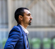 Трус в наш клуб, треньорът напусна