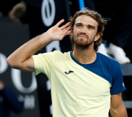 Екзекуторът на Гришо няма спиране, 40-годишният Стан пак бие