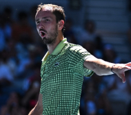 Медведев възкръсна, постигна впечатляващ обрат от 0:2 до 3:2