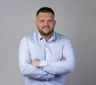 Местен предприемач пое управлението на клуб от Втора лига