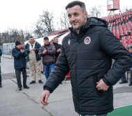 Много любопитно име вариант за треньор на Локо Сф, ако Генчев си тръгне