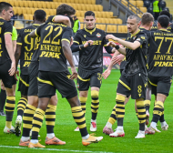 Ботев гази с 5:0 преди пловдивското дерби