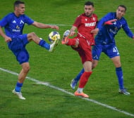 Забраниха дроновете заради вечното дерби