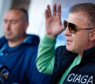 От "Герена" изчеткаха Наско Сираков и жегнаха Мъри Стоилов