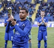 Левски с позиция за Майкон, отправи заплаха за съд