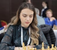 Нургюл Салимова и Надя Тончева в топ 10 на Европейското по шахмат