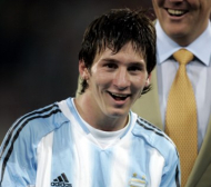 Аржентина без Меси срещу Шотландия