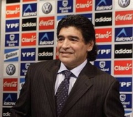 Марадона официално назначен за селекционер на Аржентина
