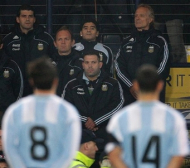 Дон Диего дебютира с успех начело на Аржентина