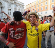 В Рим се лее алкохол въпреки забраната
