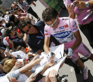 Полицията обискира дома на победителя от Джиро Д'Италия 