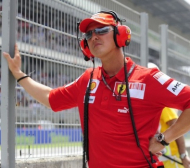 Шумахер се завръща във Формула 1, нави се да смени Маса