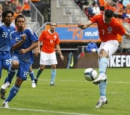 Холандия удари Япония с три гола през второто полувреме