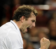 Французин изхвърли Федерер от турнира в Париж