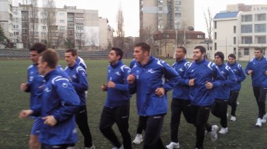 Фойерверки на първата тренировка на Левски в Каварна