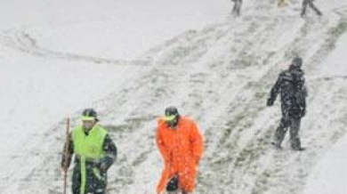 Снеговалеж отложи мач на Иванков в Турция