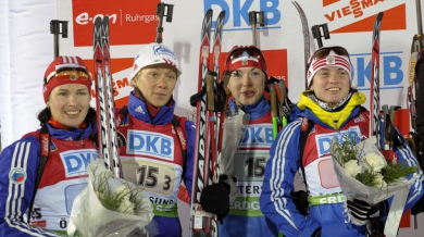 Женската щафета на Русия със златен медал в биатлона
