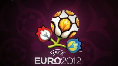 Заловиха маратонки ментета с логото на Евро 2012