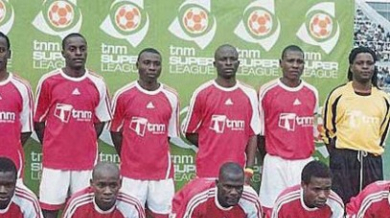 Футболист в Малави почина на терена