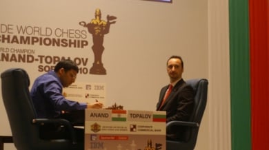 Топалов победи Ананд в осмата партия
