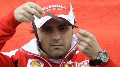 Маса остава във Ферари до 2012 година