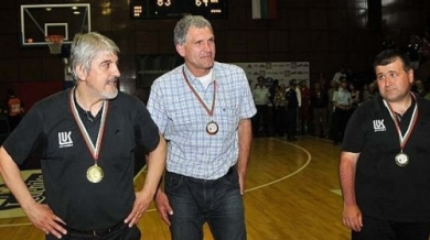 Легендата Петко Маринов става на 61 години