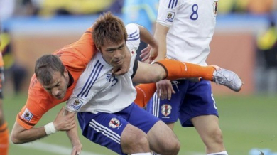 Холандия - Япония 1:0, мачът по минути