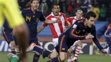 Испанците се успокоиха, Фабрегас на линия за мача с Германия