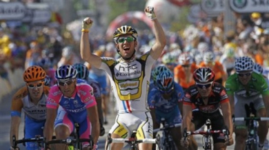 Трета етапна победа за Кавендиш на Тур-а