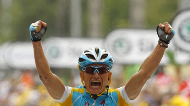 Винокуров спечели поредния етап от Тур дьо Франс
