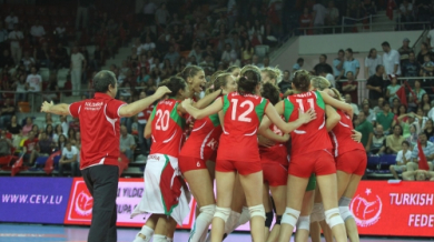 Жените по волейбол биха Чехия в контрола