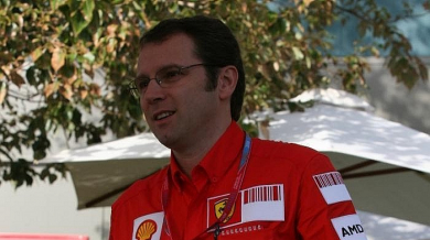 Ферари отписва сезона при провал на “Монца”