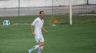 Славия разби Академик с 4:0 като гост на своя стадион