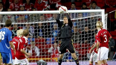 Юнайтед гледа за пети път датски вратар